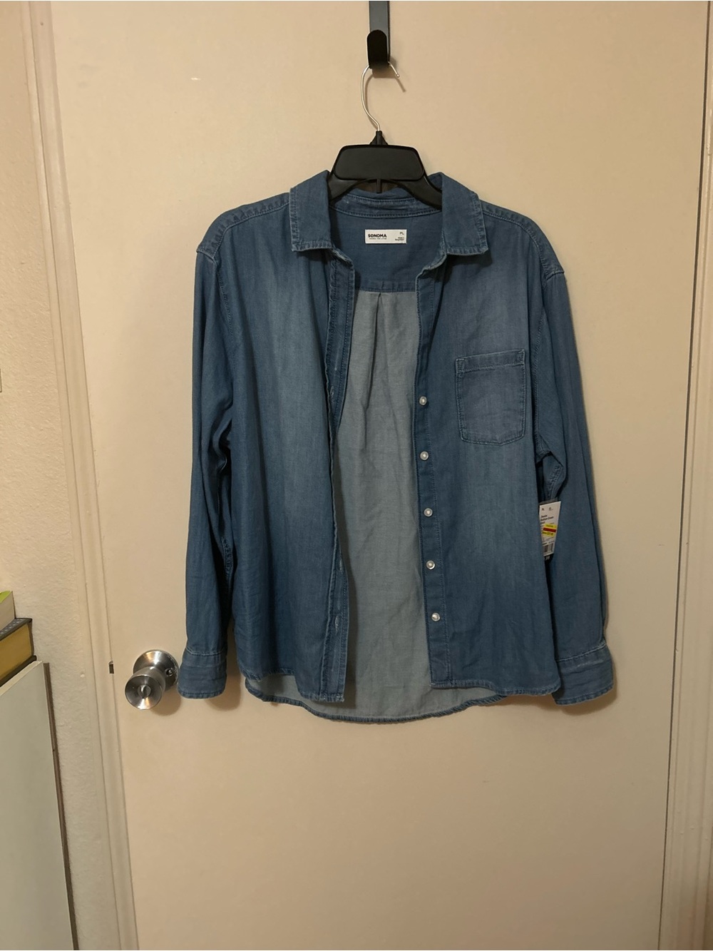 Kohl's Women's Light Blue Denim Button-Down Shirt